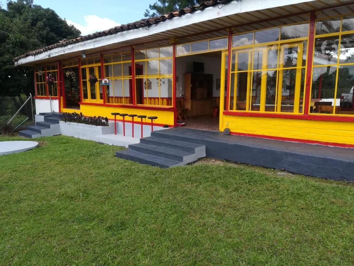 Finca Cafetera En El Quindio Quimbaya Esterno foto