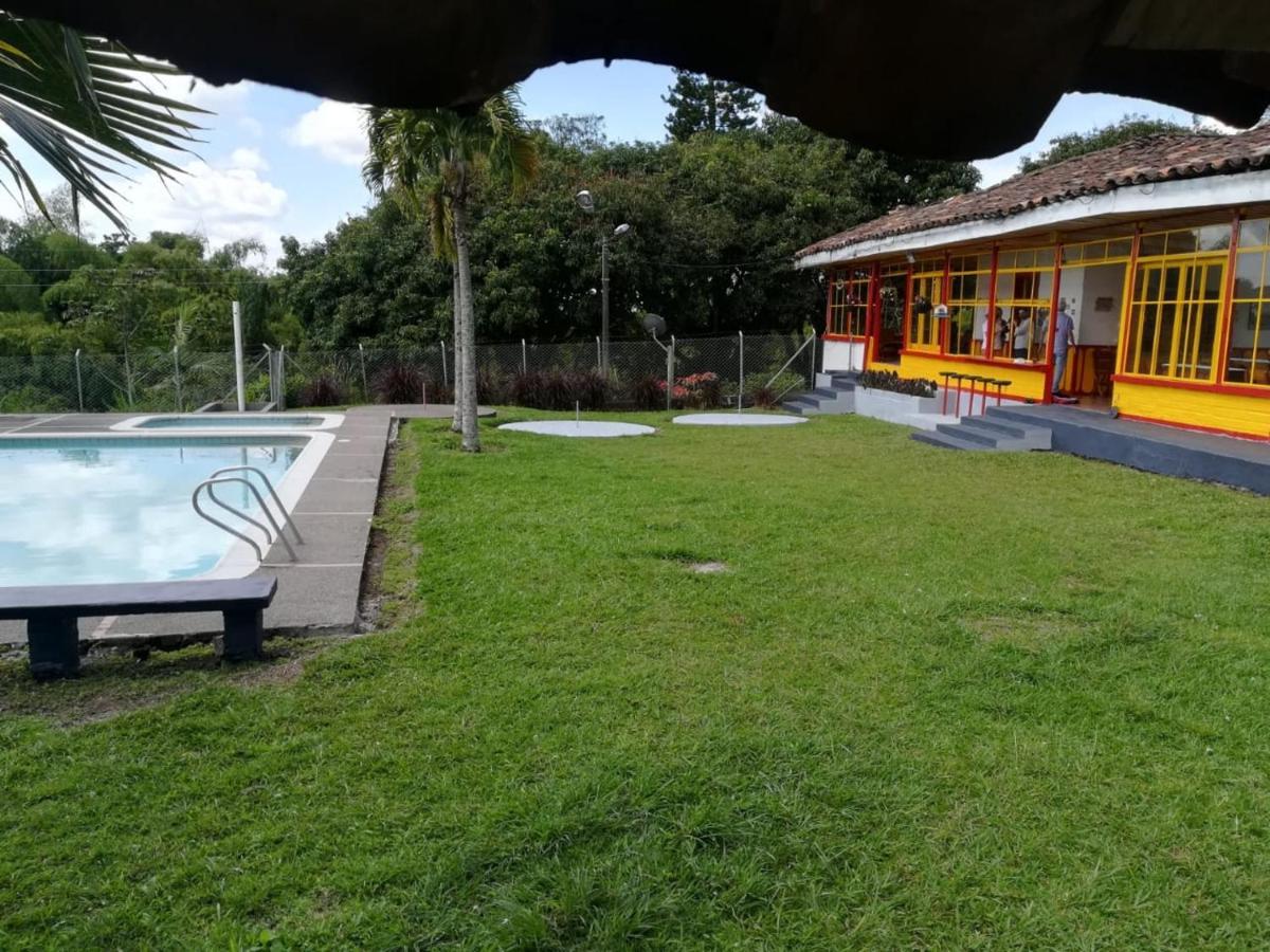 Finca Cafetera En El Quindio Quimbaya Esterno foto
